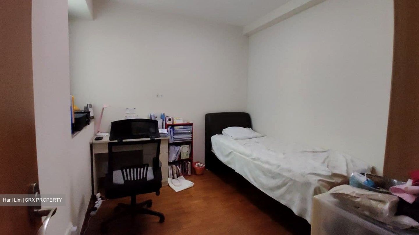 Queens (D3), Condominium #358356281